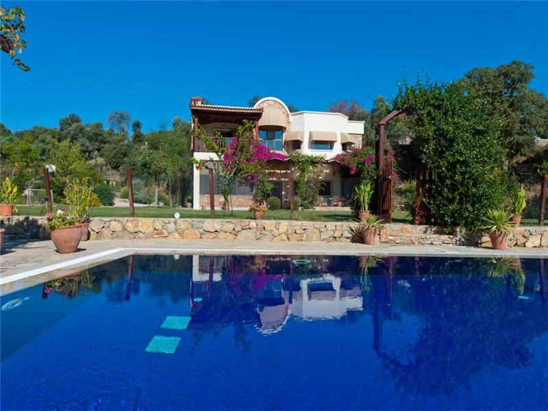 1030-15-Luxury-villa-for-sale-Ortakent-Bodrum