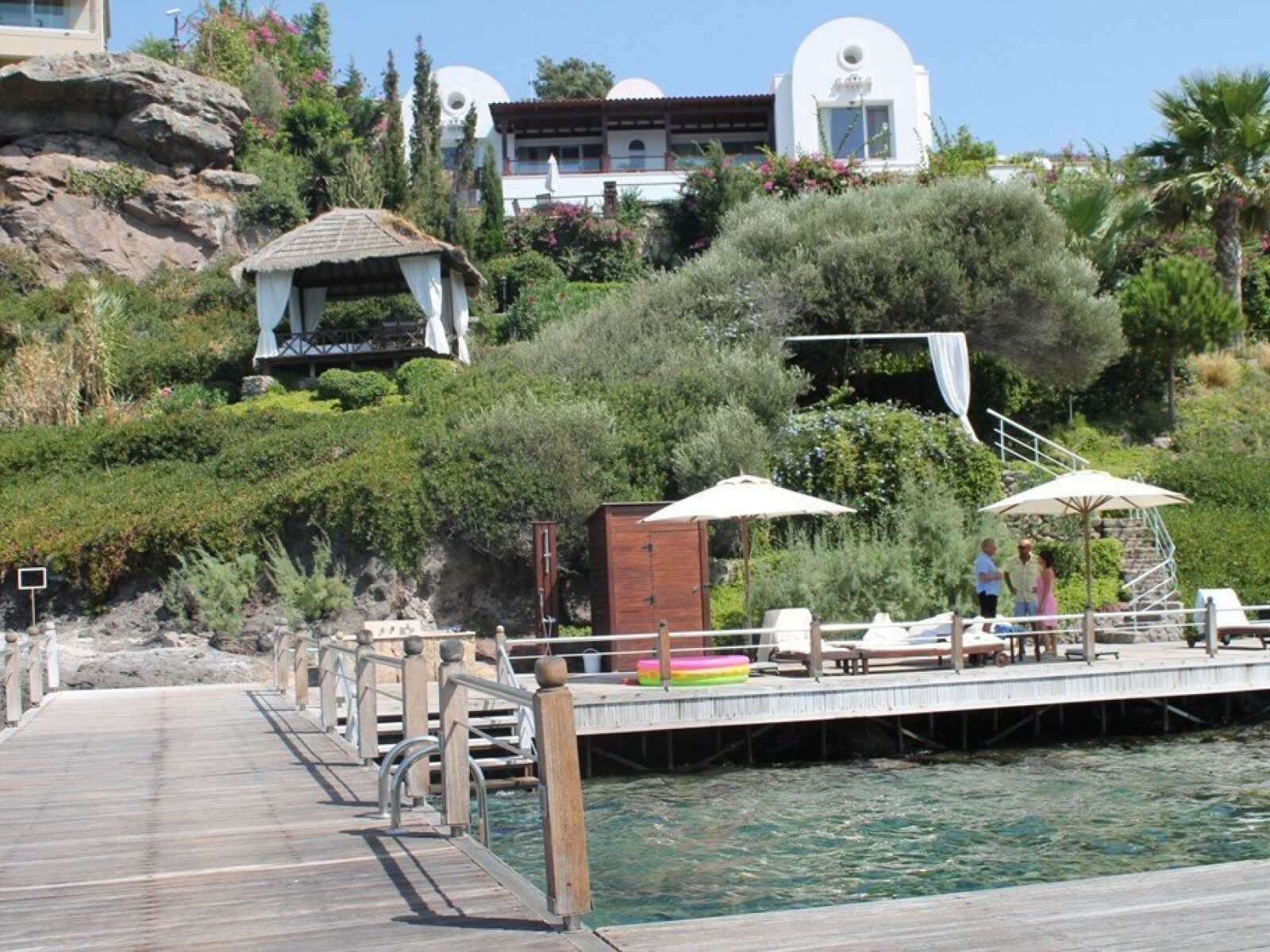 1048-06-Luxury-sea-front-villa-for-sale-Gundogan