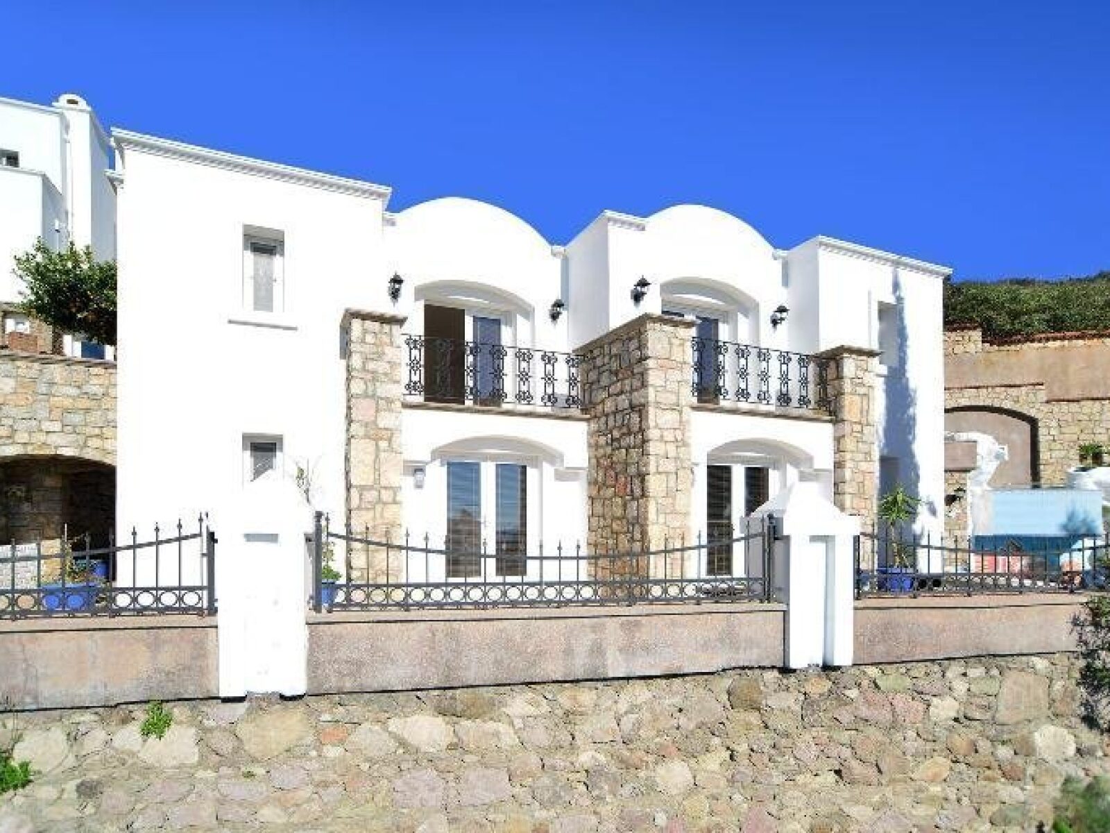 2049-21-Luxury-Property-Turkey-villa-for-sale-Gurece-Ortakent-Bodrum