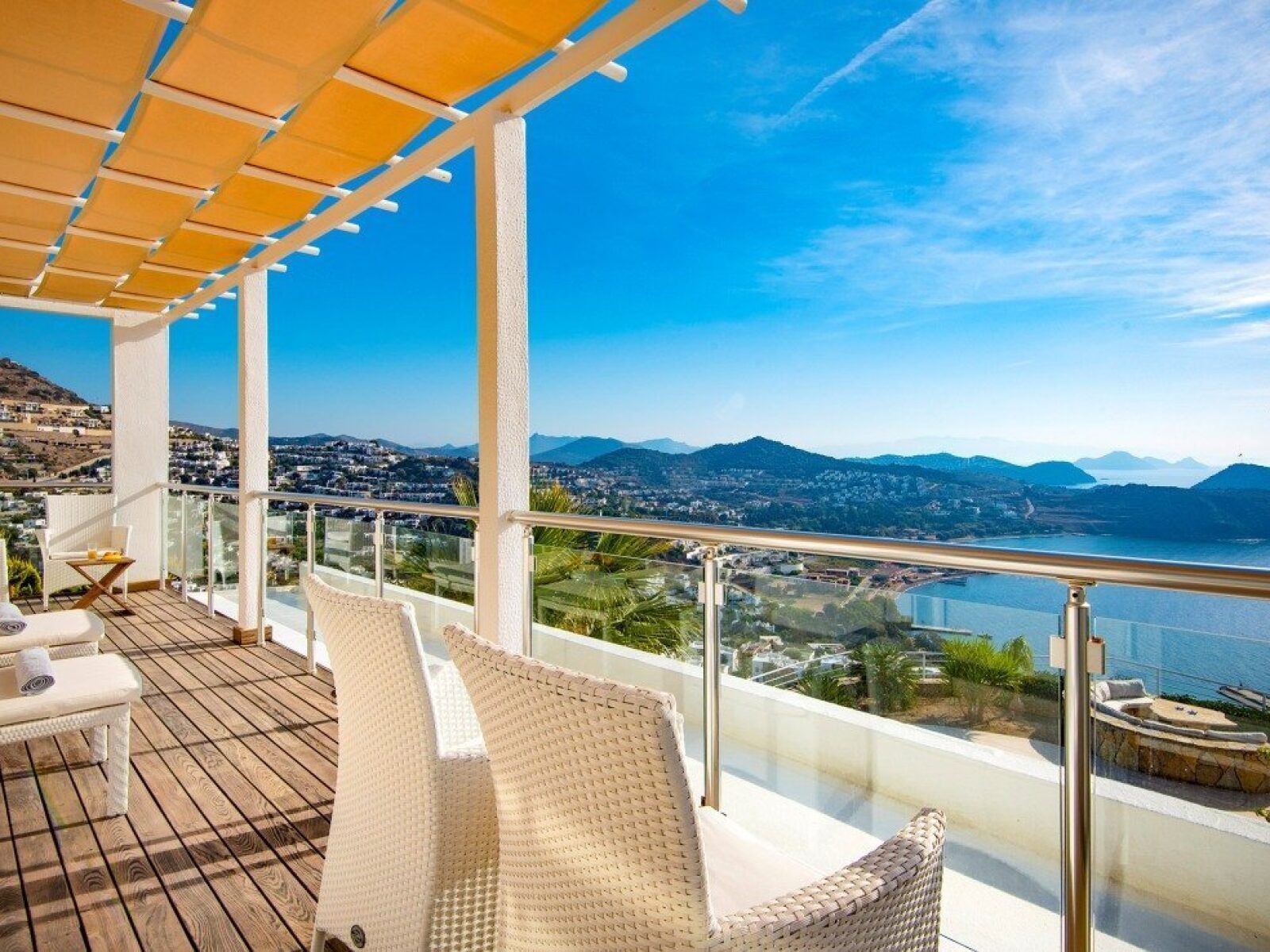 17-For-sale-private-sea-view-villa-2081